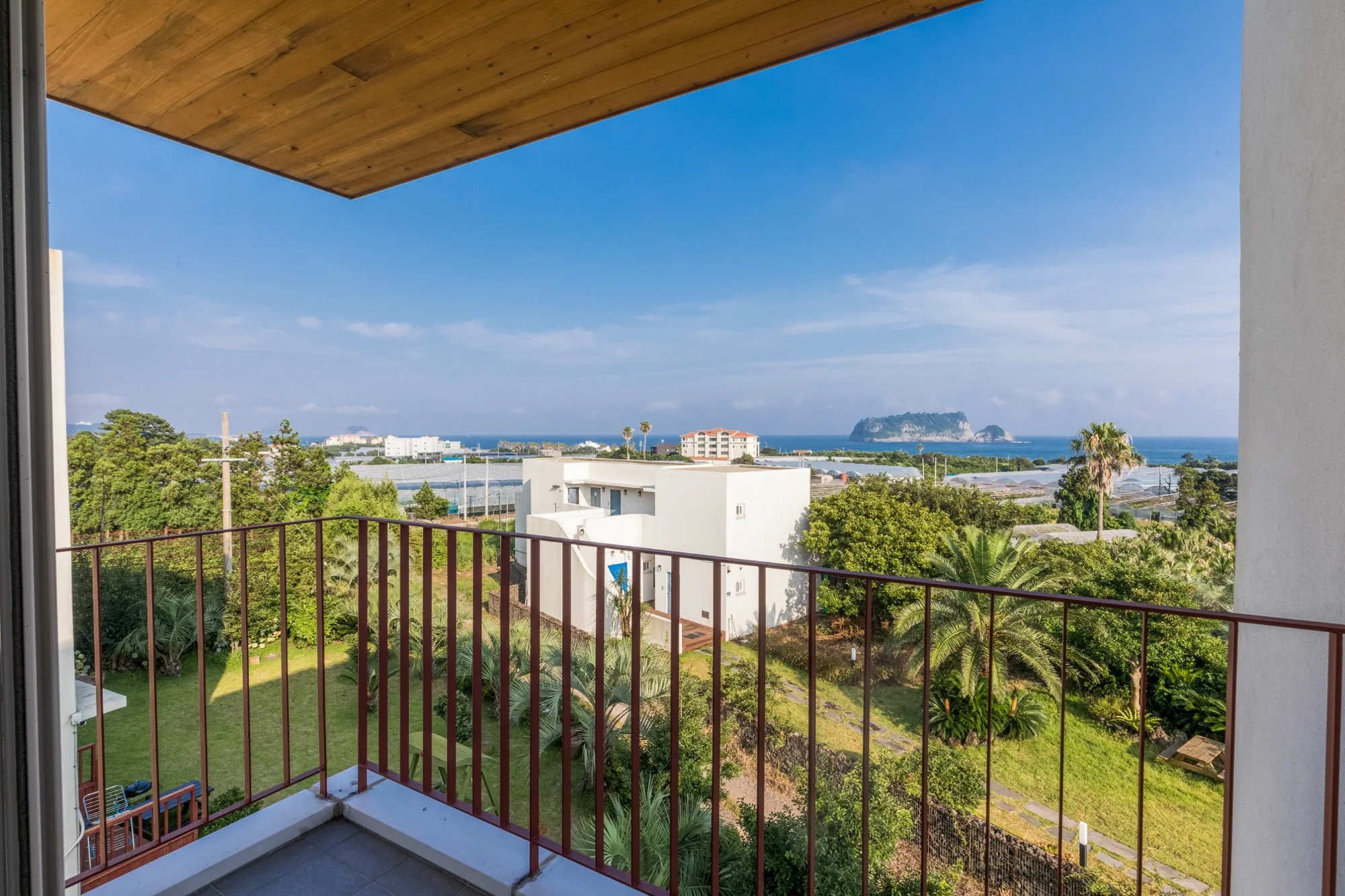 The view towards the sea and Beomseom from a Badaolle balcony